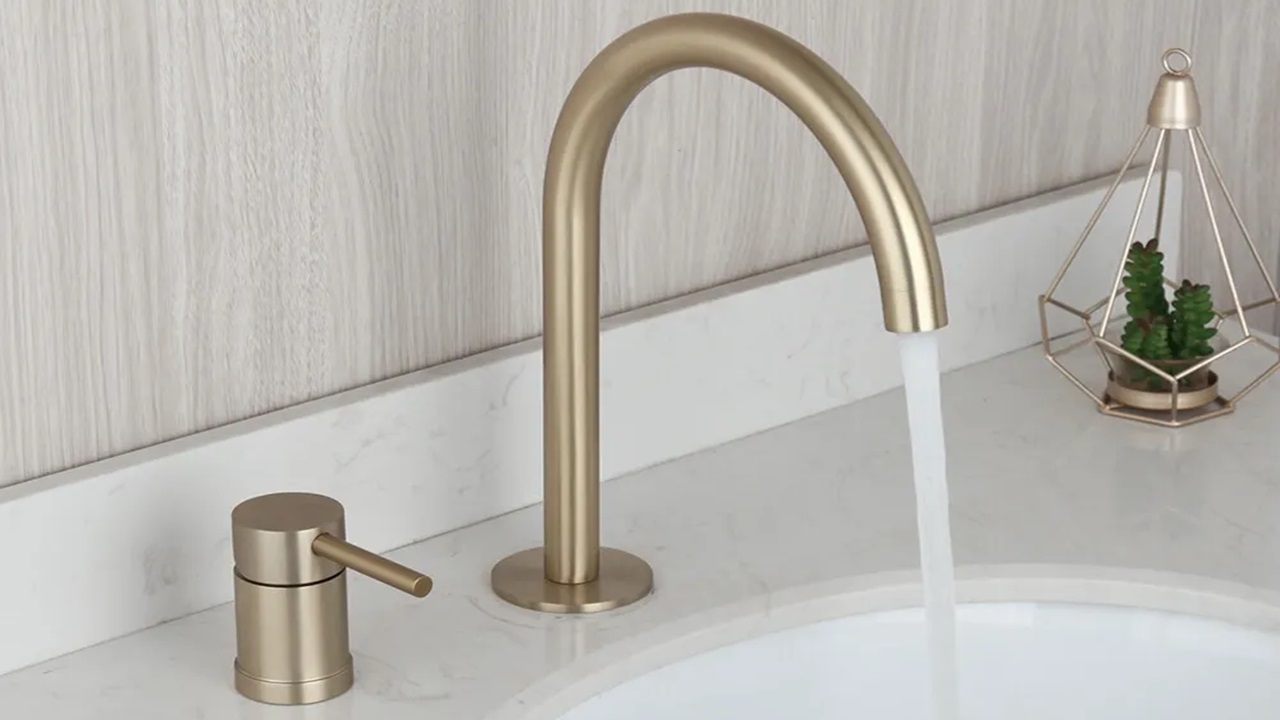Choosing the Right Finish: How to Match Your Faucet with Bathroom Decor